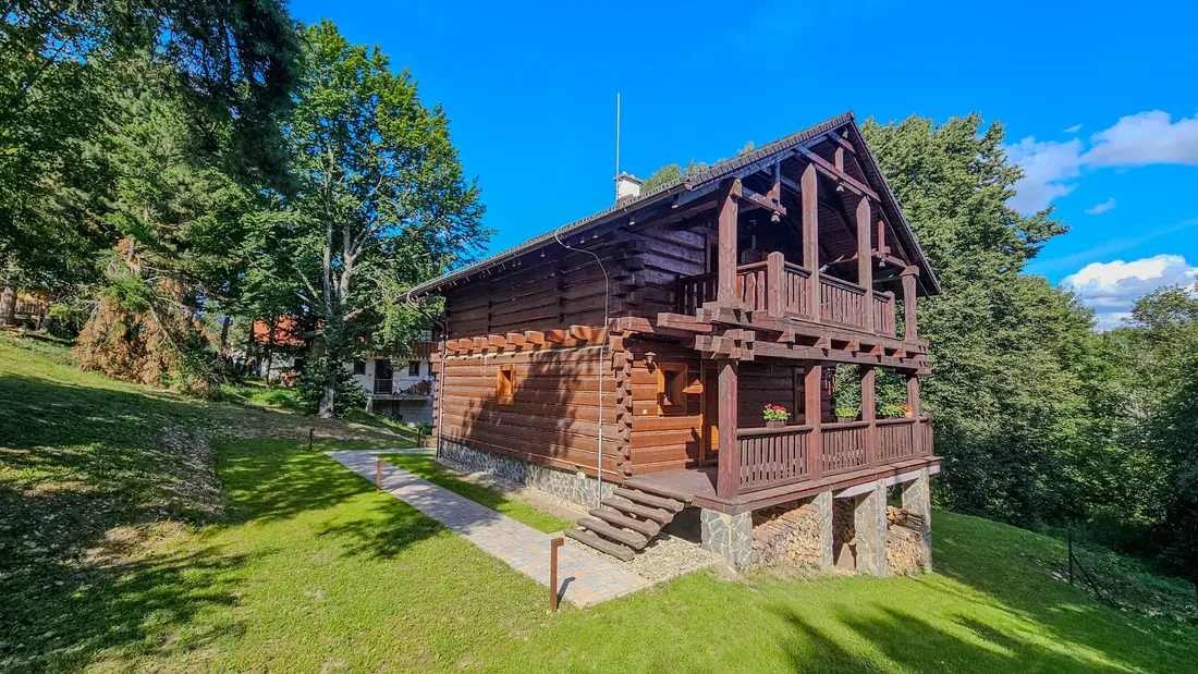 Exteriér drevenej chaty Chalet Tatralandia